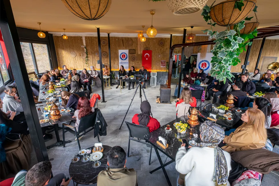 Üniversitemiz Bilim Kafe Etkinliğinde Bilimsel Konular Günlük Yaşamla Buluştu