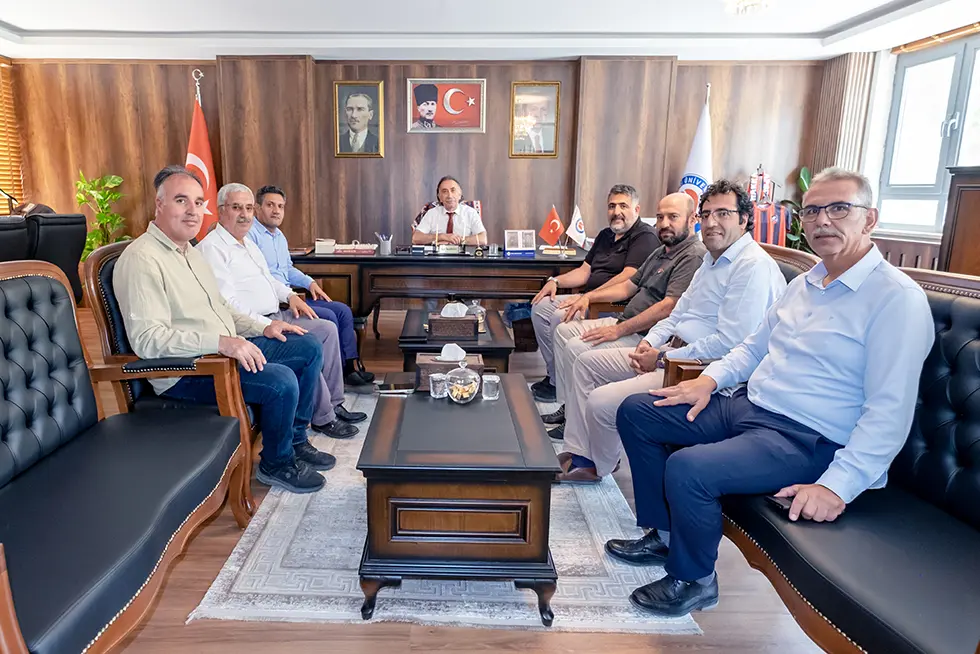 Cihannüma ve Bilhikem Dernekleri Van İl Yönetiminden Rektörümüze Ziyaret