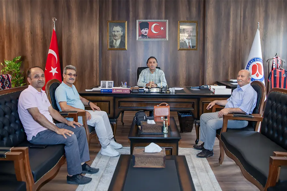 Van Meslek Yüksekokulu Akademisyenlerinden Rektörümüze Ziyaret  