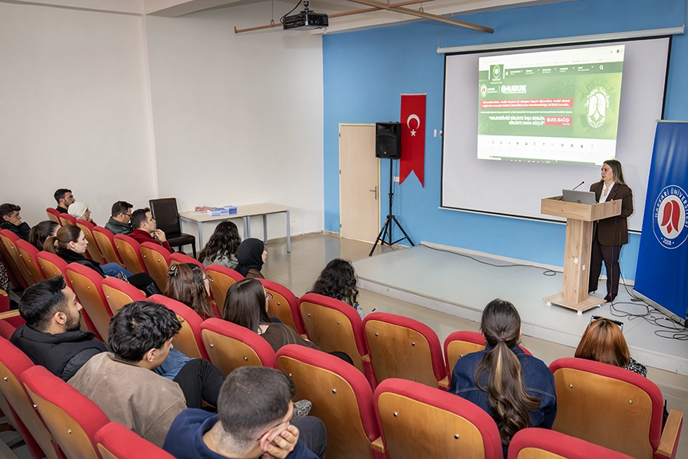 Üniversitemizde Erasmus+ Programı Bilgilendirme Toplantısı Düzenlendi