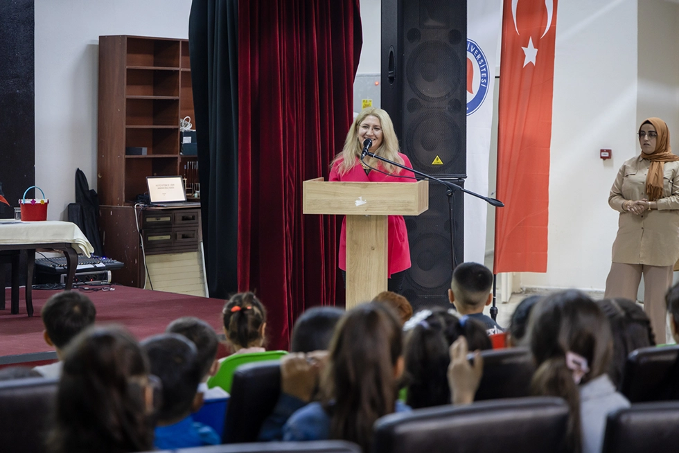 Üniversitemizde Aile İçi İletişim ve Annenin Rolü Konulu Söyleşi Düzenlendi