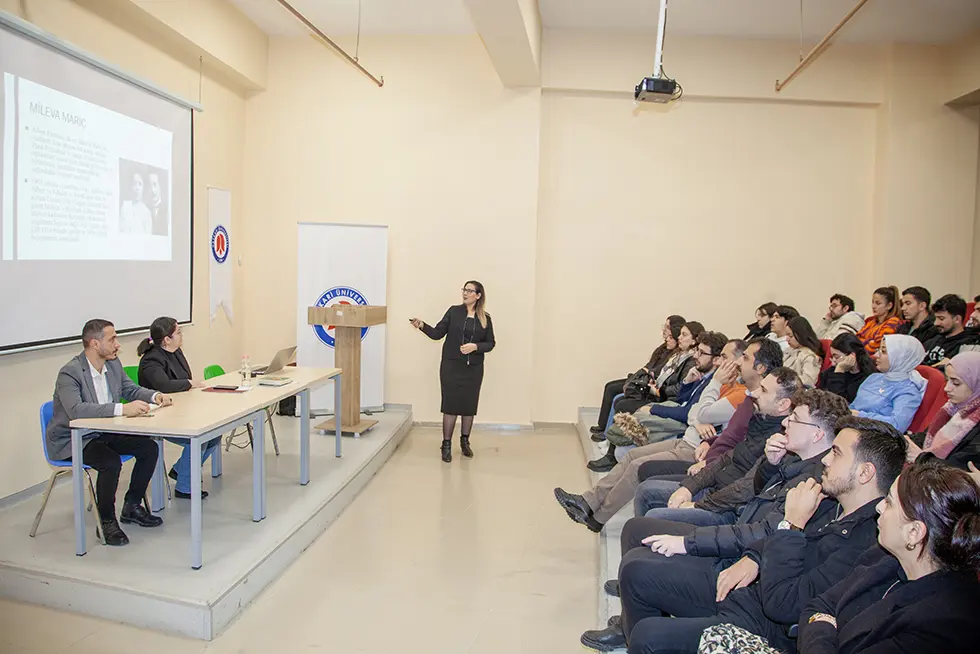 Üniversitemiz Kadın Çalışmaları Konferansları Düzenlendi