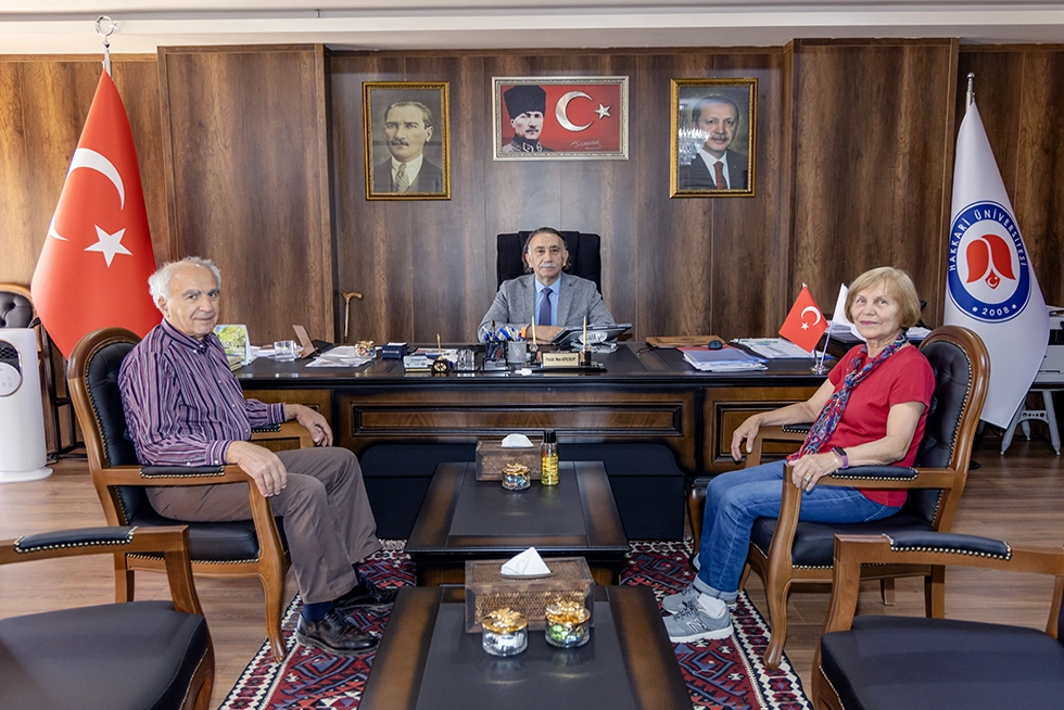 Prof. Dr. Saim Özkar’dan Rektörümüz’e Ziyaret