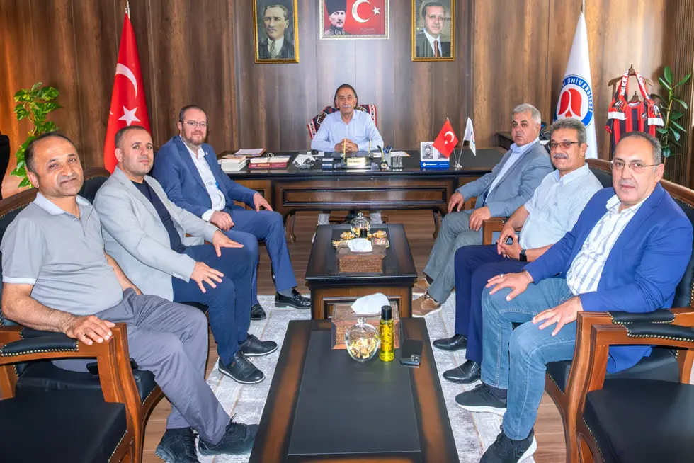 Memur-Sen Van İl Yönetiminden Rektörümüze Ziyaret