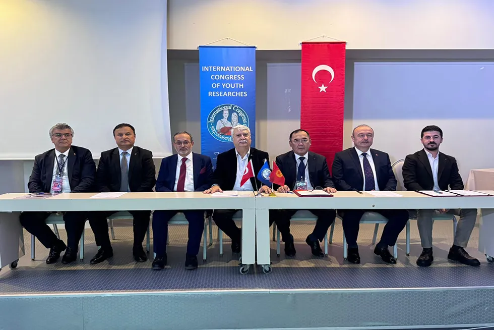 Üniversitemizin Paydaşı Olduğu VI. Uluslararası Gençlik Araştırmaları Kongresi Gerçekleştirildi