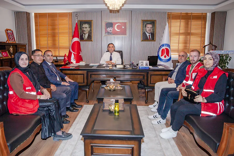 Kızılay Hakkâri Şube Başkanı Rektörümüzü Ziyaret Etti