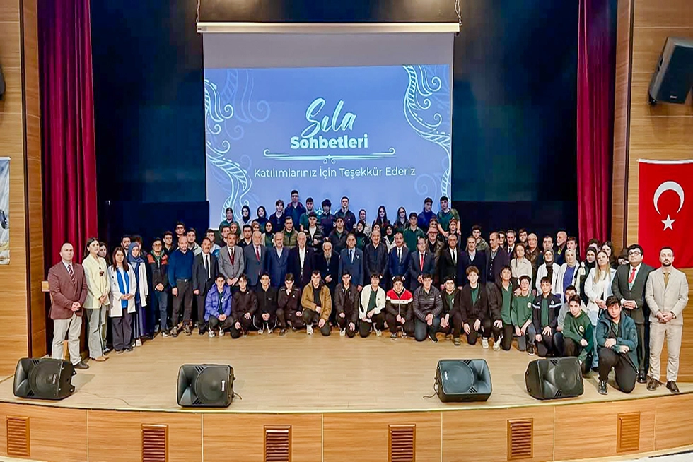 Rektörümüz Trabzon’da Öğrencilerle Bilimin Yolculuğu Söyleşisinde Buluştu