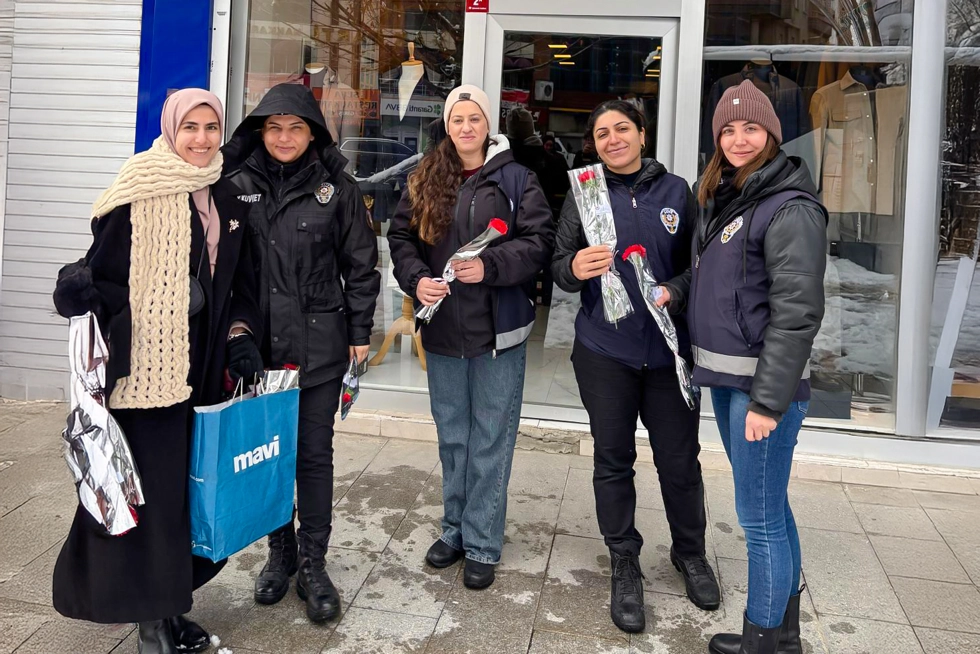 Üniversitemiz Damla Topluluğundan 8 Mart’ta Anlamlı Etkinlik
