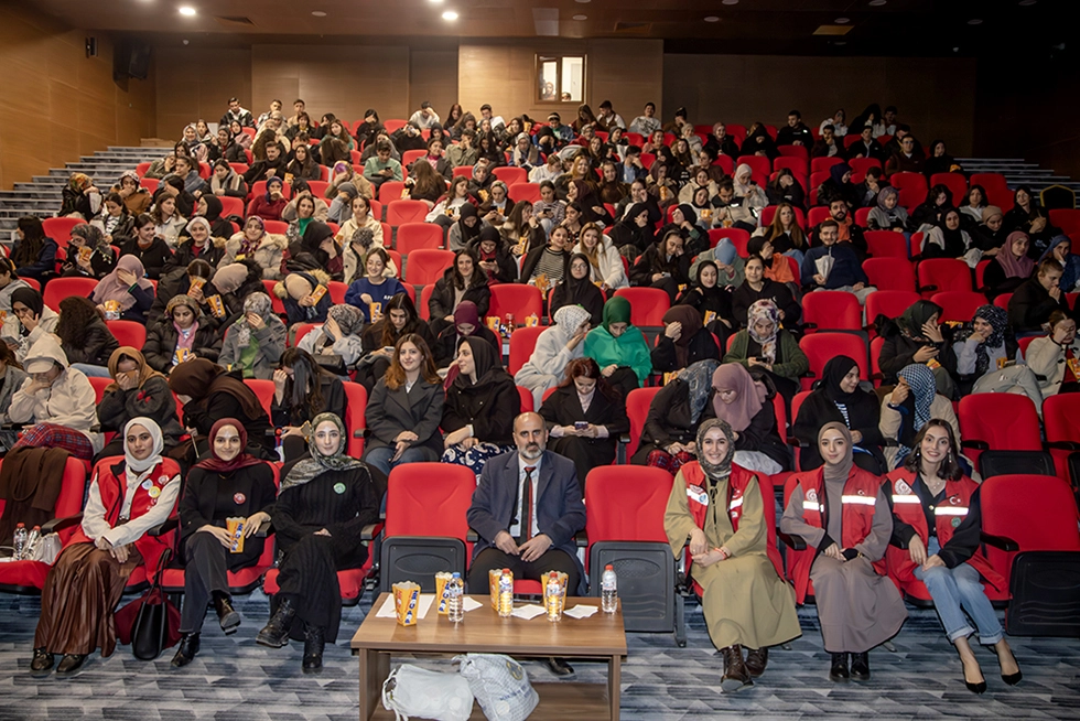 Üniversitemiz Damla Topluluğundan Film Gösterimi Etkinliği