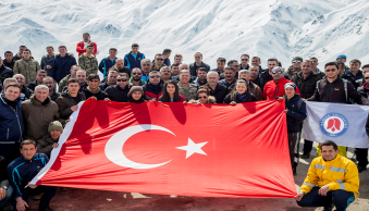 Üniversitemiz Hakkâri Dağ ve Komando Tugay Komutanlığının Düzenlediği Doğa Yürüyüşü Etkinliğine Katıldı - Resim 11