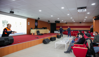 Üniversitemizde Temel Afet Bilinci Eğitimi Verildi - Resim 7
