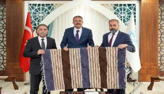 Rektörümüz Gençcelep ve Van YYÜ Rektörü Şevli’den Vali Çelik’e Ziyaret - Resim 1