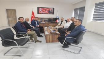 Hakkari İl Müftüsü Hüseyin OKUŞ'tan İlahiyat Dekanımız Prof. Dr. İbrahim BOR hocamıza ziyaret. - Resim 1