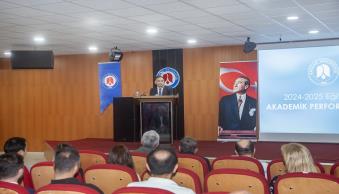 Üniversitemizde Akademik Performans Ödül Töreni Düzenlendi  - Resim 2