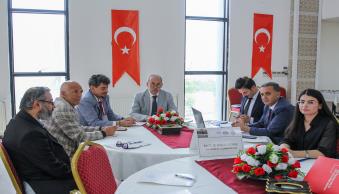 Üniversitemiz Ev Sahipliğinde Kadim Şehir Hakkâri Çalıştayı Düzenlendi - Resim 8