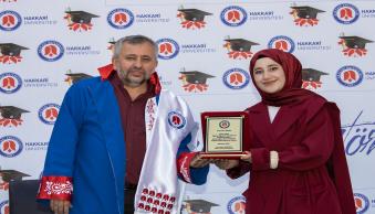 Üniversitemiz 17. Mezunlarını Coşkuyla Uğurladı - Resim 8